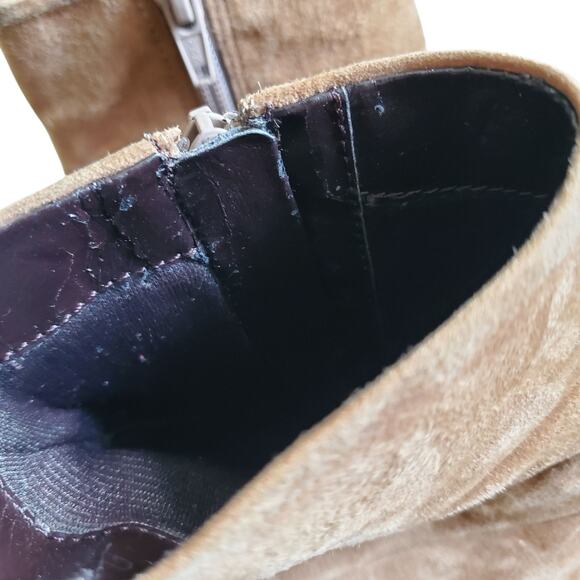 Bandolino Suede Tan Sqaure Toe Ankle Booties - Size 6.5 - Picture 6 of 7